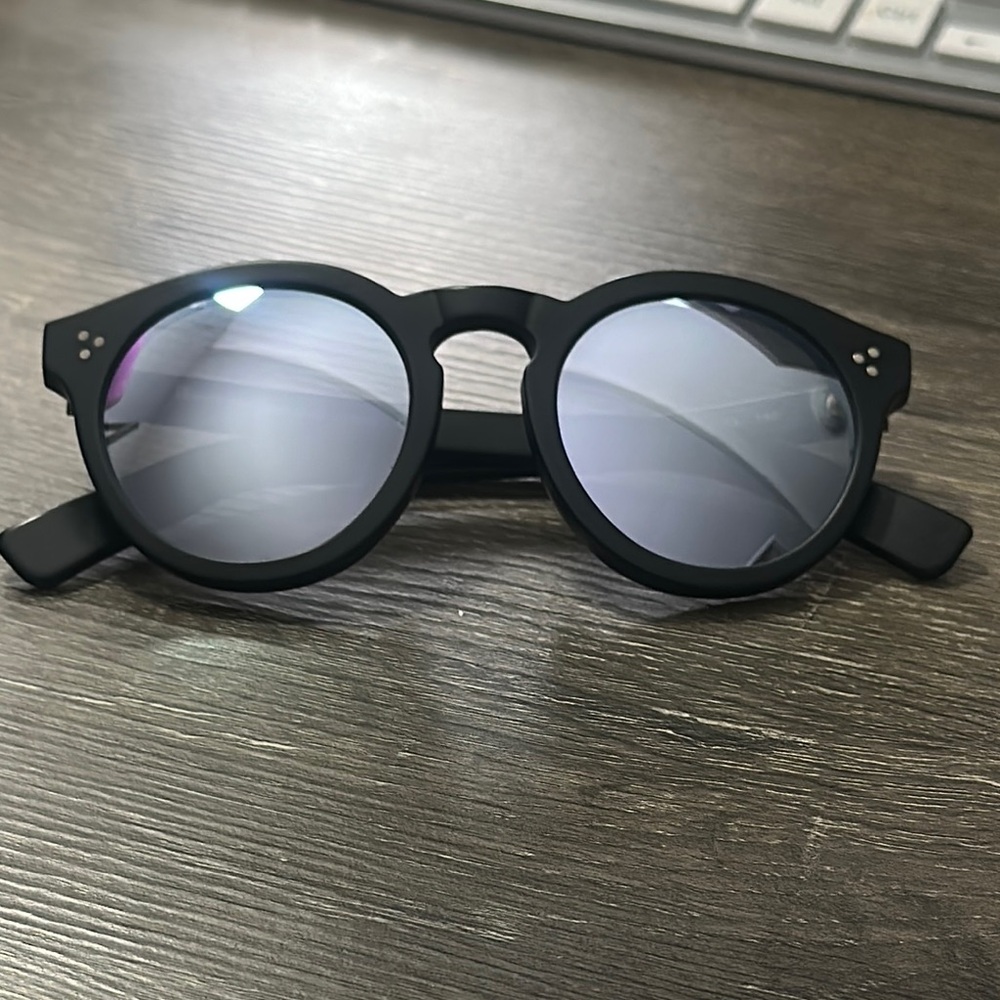 Illesteva Leonard 2 Stylish Black Round Sunglasses